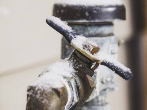 Frozen Plumbing Pipes in Residential Area in Wheeling, IL